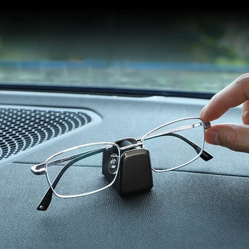 Autóra szerelt szemüveg tartó Autó műszerfal Szervezés Tárolás ötvözet Myopia szemüveg Napszemüveg tartó Könnyen hozzáférhető és helyezhető