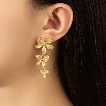 Európai és amerikai gyönyörű design virág fülbevaló vastag aranyozott fülbevaló