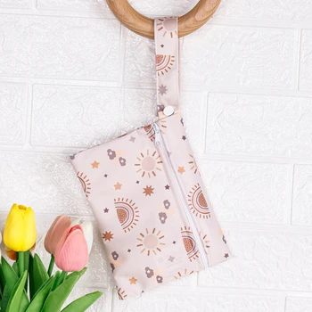 Kis méretű egészségügyi tároló táska Hordozható mosótáska Vízálló kozmetikai táska Aranyos design pénztárca