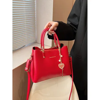 koreai változat Divat piros menyasszonyi jegyestáska kézitáska női 2024 Új luxus kiváló minőségű egyvállas kereszttáska négyzet alakú táska
