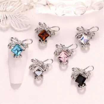 Körömművészeti díszítés gyémántokkal fényes tartós kézzel készített manikűr gyémántok üveg kopásálló természetes üveg dekoráció finom
